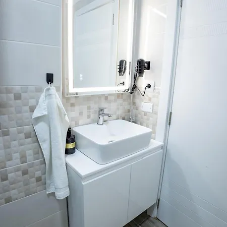 Apartament Days Free Parking Tirana