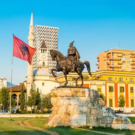 Days Free Parking Appartamento Tirana
