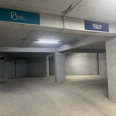 Appartamento Days Free Parking Tirana