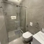 Apartment Days Free Parking