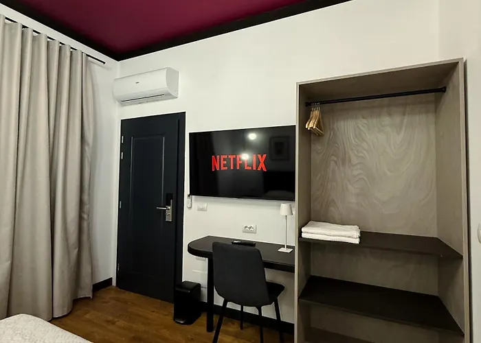 Days Free Parking * Tirana